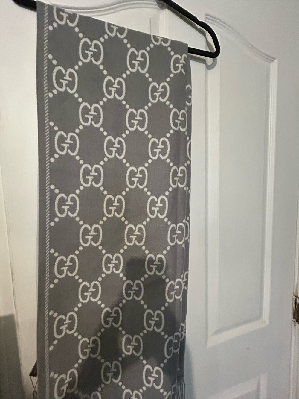 Gucci Blanket Scarf - Picture 5 of 11